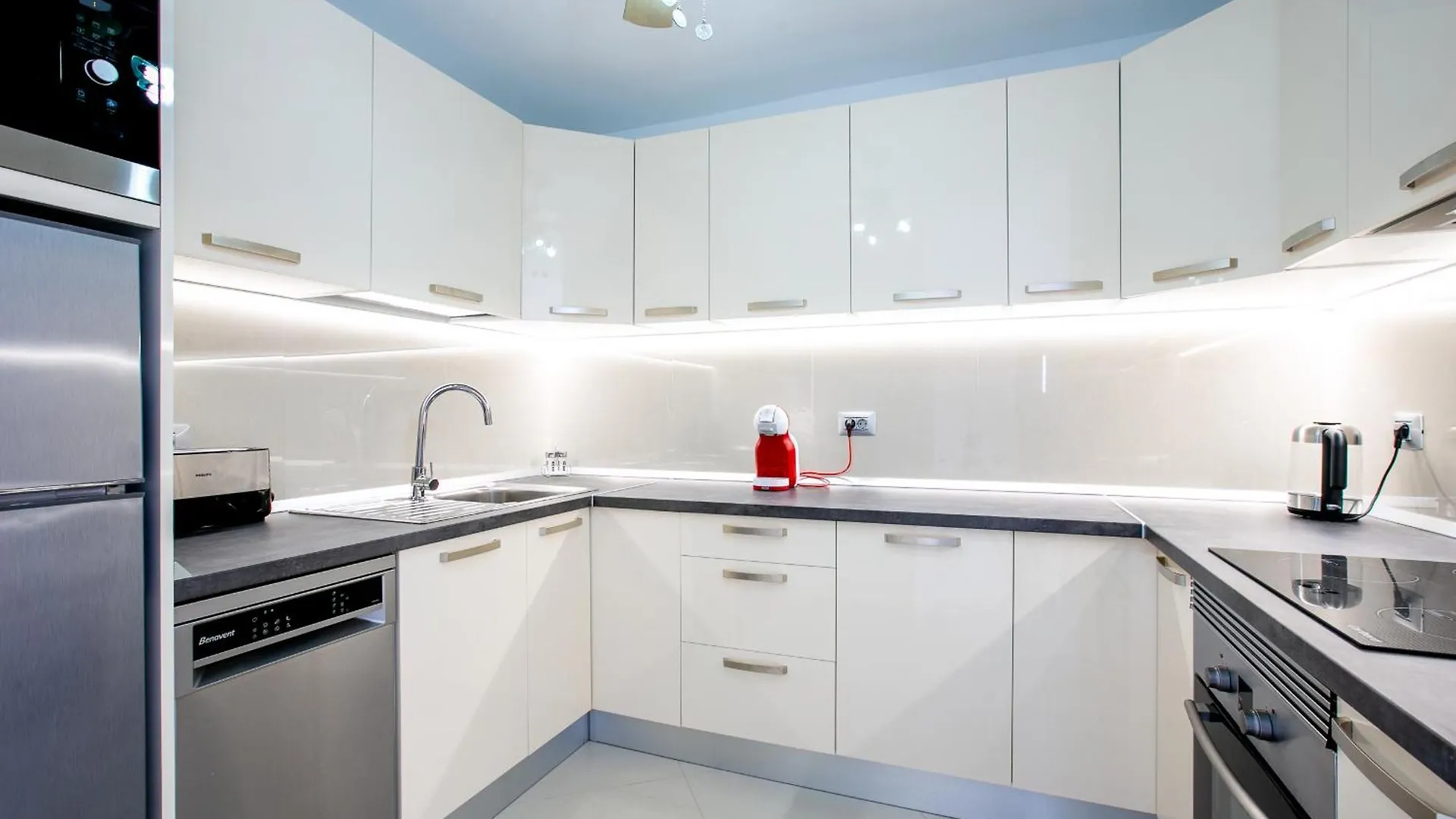 Fabulous New 2 Bedroom Apartment In Costa Adeje